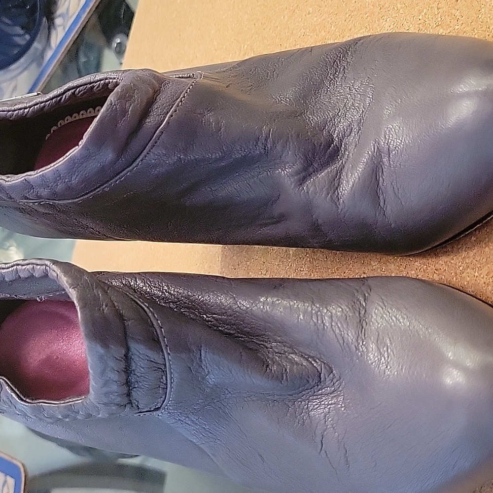 Diesel Slip on Leather Ankle Boots sz 40. They are unique gray taupe color.